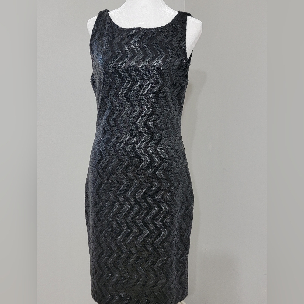 Alice +Olivia Black Sequin Chevron Dress w/Back Detail Women's Sz 8 - Picture 14 of 14